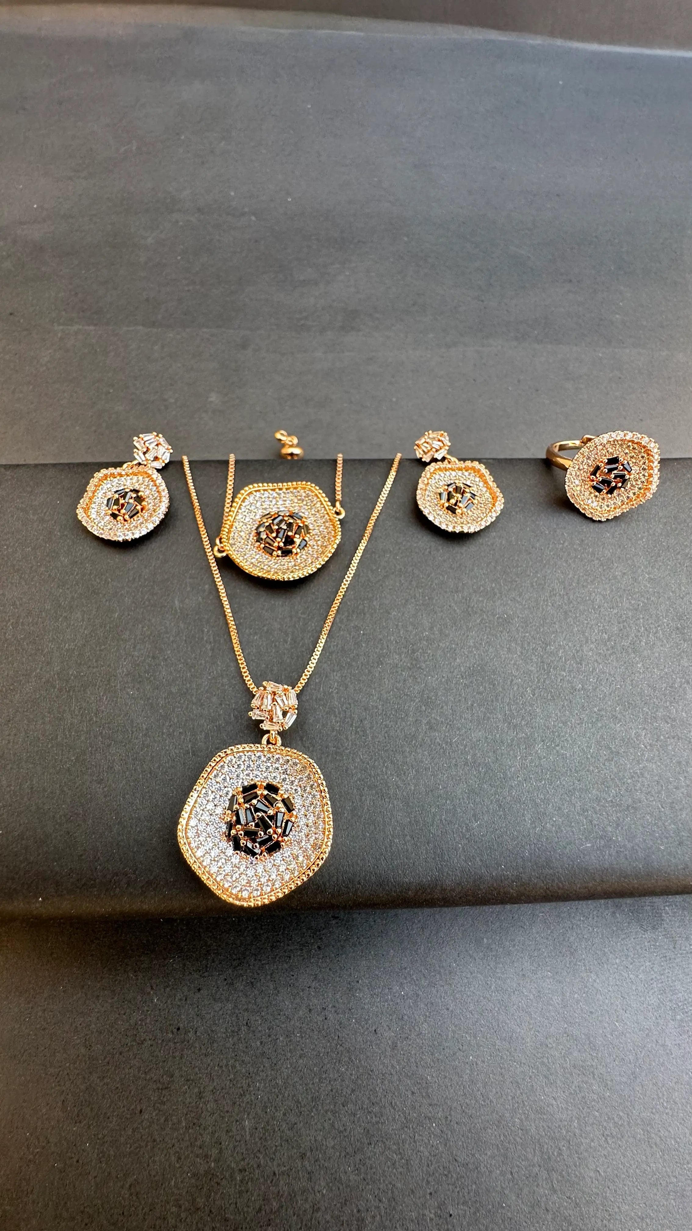 Golden Bloom Jewelry Set